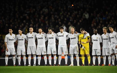 中欧电竞精华-于帕梅卡诺被姆巴佩碾压