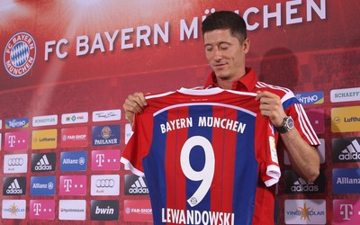 中欧电竞焦点-佩德里伤退，西班牙中场告急