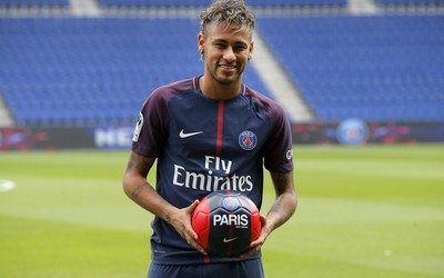 中欧电竞热评-波兰队聘请营养学专家